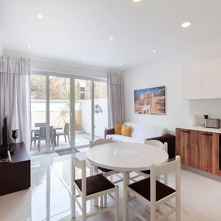 Comfy Apt With Terrace, 5 Mins To Sliema Ferries By 360 Estates Gzira Esterno foto