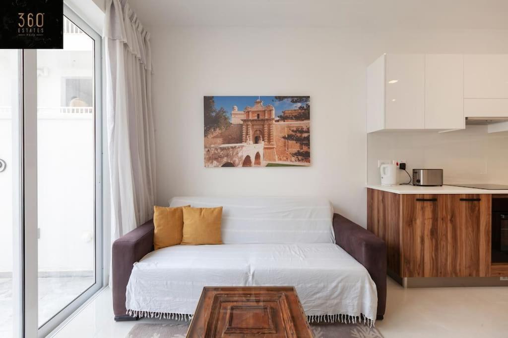 Comfy Apt With Terrace, 5 Mins To Sliema Ferries By 360 Estates Gzira Esterno foto