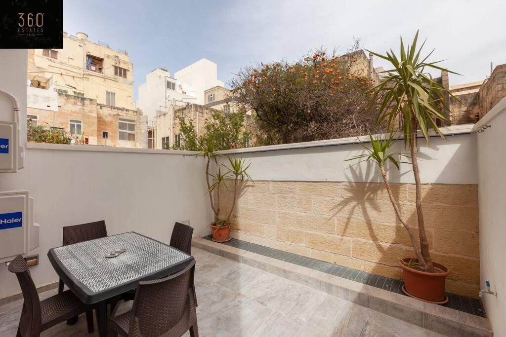 Comfy Apt With Terrace, 5 Mins To Sliema Ferries By 360 Estates Gzira Esterno foto